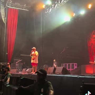 Crowed Chants Fuck Trudeau!