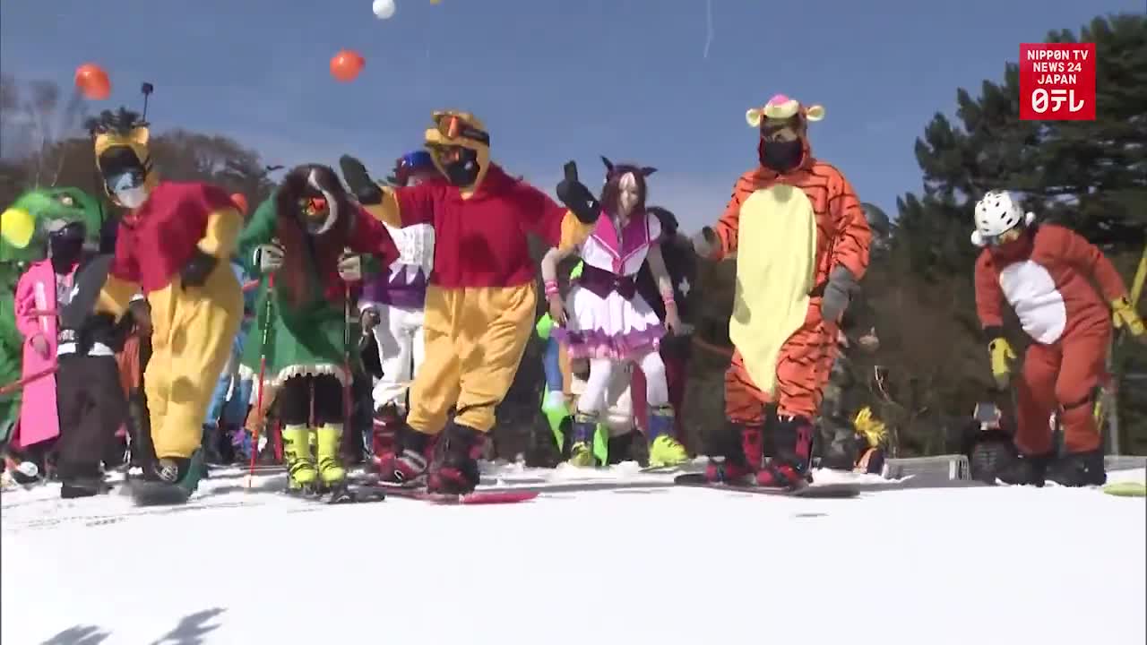 Skiing season begins in Japan