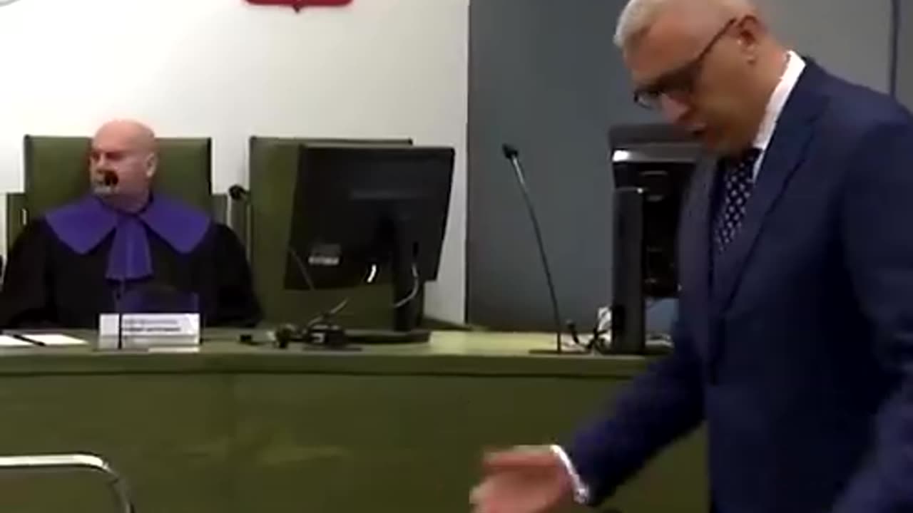 Niech ten film obejrzy każdy sędzia. Tak traktuje was poseł większości