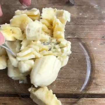 10-minute Banana Bread (single serving)