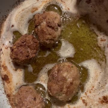 The Ultimate Meatball going to eat my wife’s Meatballs! OH! #amc #djt