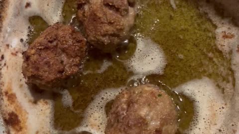 The Ultimate Meatball going to eat my wife’s Meatballs! OH! #amc #djt