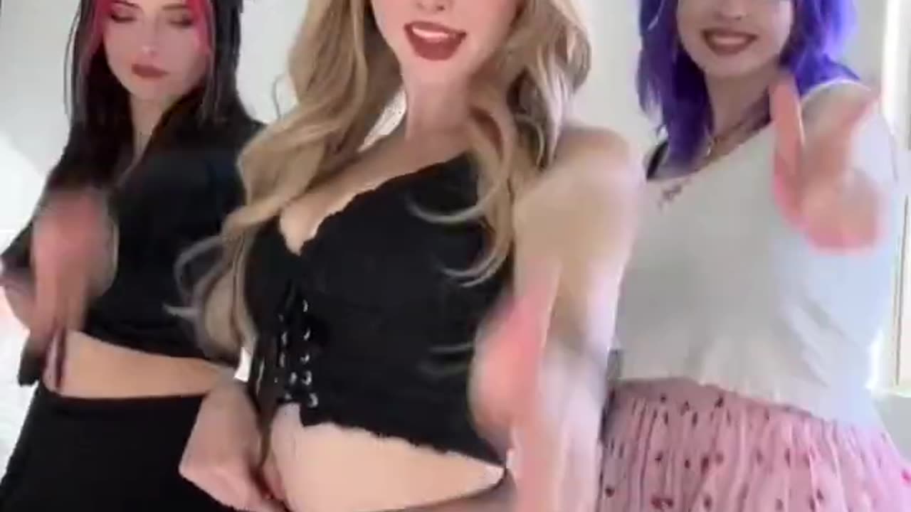 I FIND THE HOTTEST 🔥 GIRL IN TIKTOK CHECK OUT THE VIDEO NOW