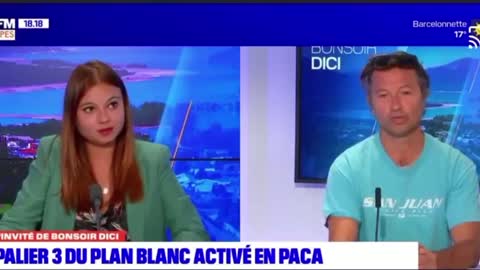 Deux infirmiers posent une bombe sur le plateau de BFM.