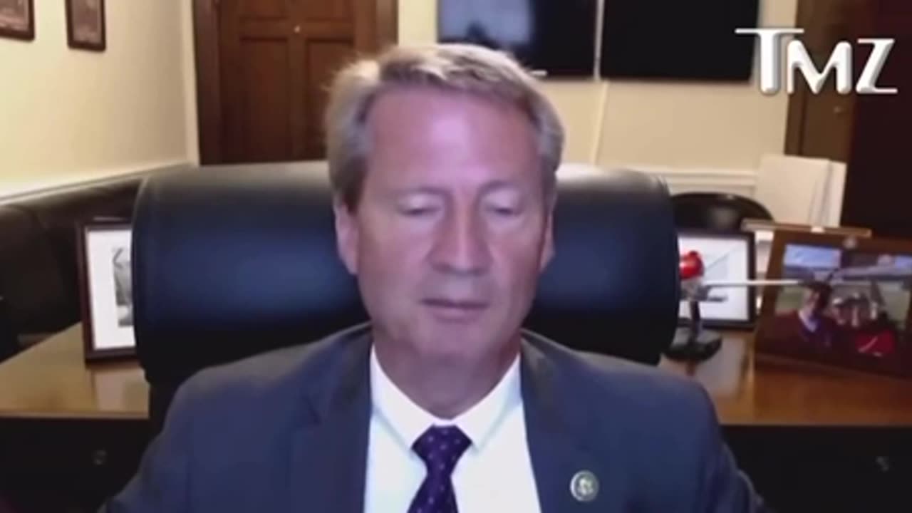 Rep Tim Burchett questioned about UFO 🛸 on TMZ