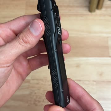 Thinnest flashlight w/ 3000 Lumens | Nitecore EDC25