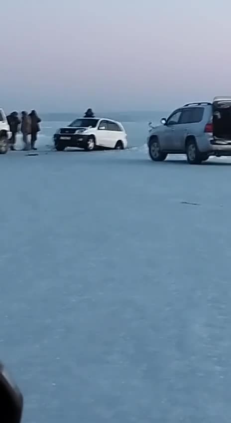 Unpredictability of frozen lakes 😱