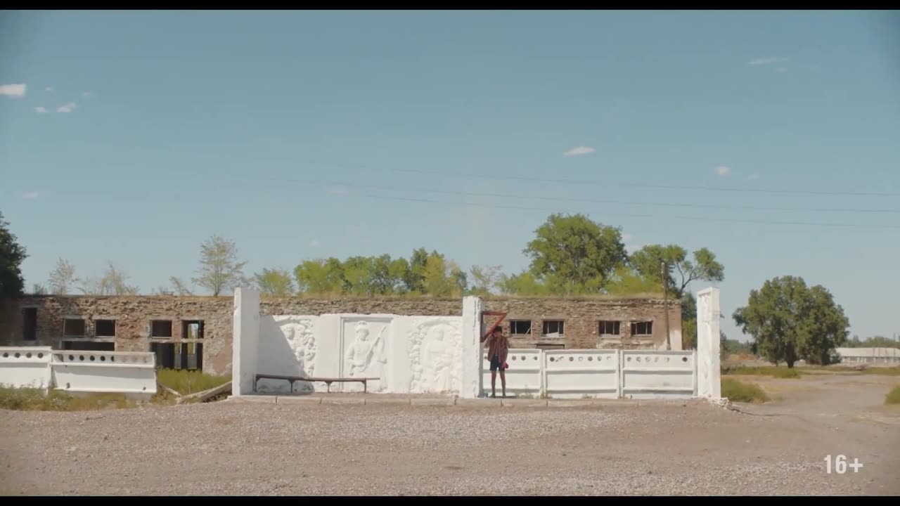 Скоро кончится лето Трейлер (рус.)