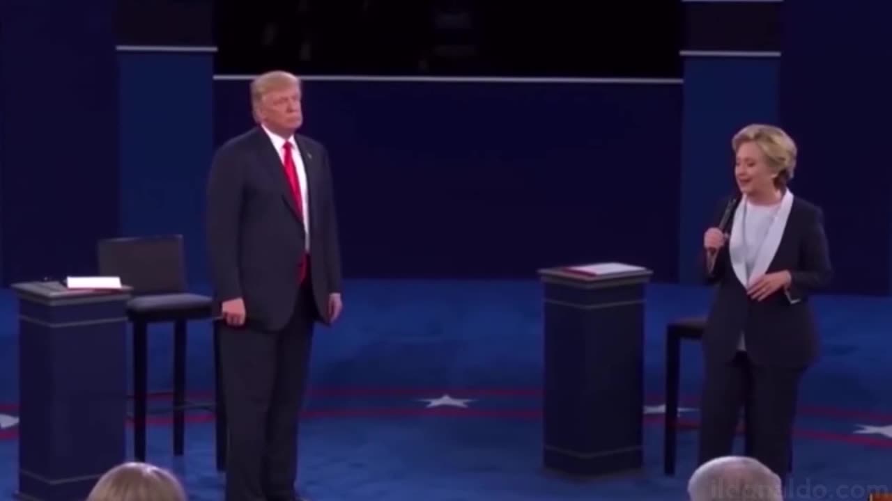 SHE KNOWS!!!😂😂😂