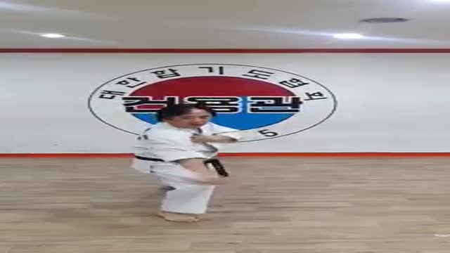 Dan Bong (Short Stick)