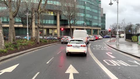 Driving Downtown - Misty Morning - South Dublin 4K(00h17m40s-00h20m12s)