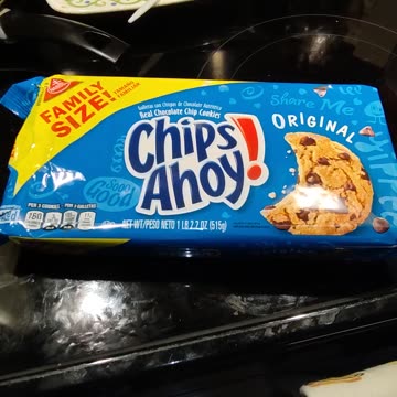 Eating Nabisco Family Size Chips Ahoy! Real Chocolate Chip Cookies, Dbn, MI, 10/3/23
