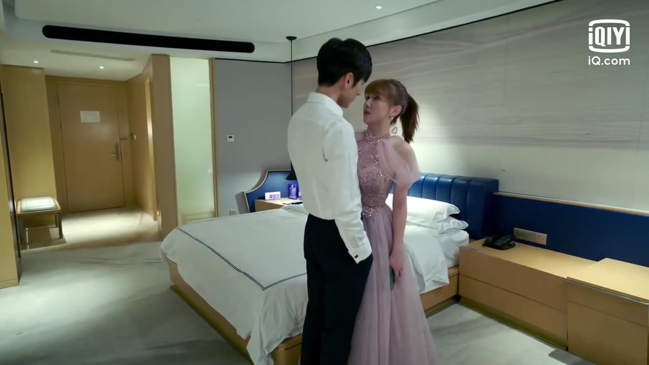 Kiss between jiang and lai || tranding video kissing scene