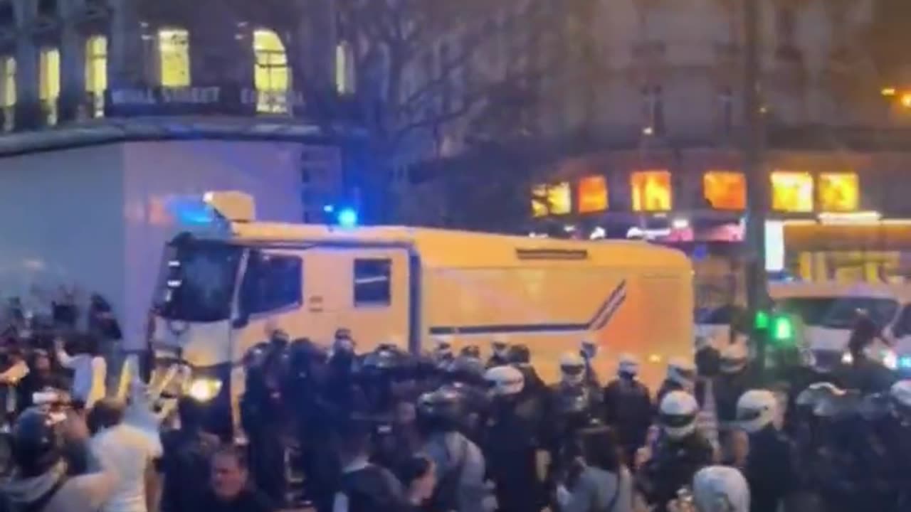 RadioGenoa: French police crack down on pro-Hamas demonstration in Paris.