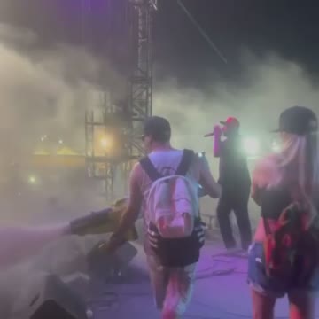 Rapper Chucky Chuck blasts crowd…..🤐