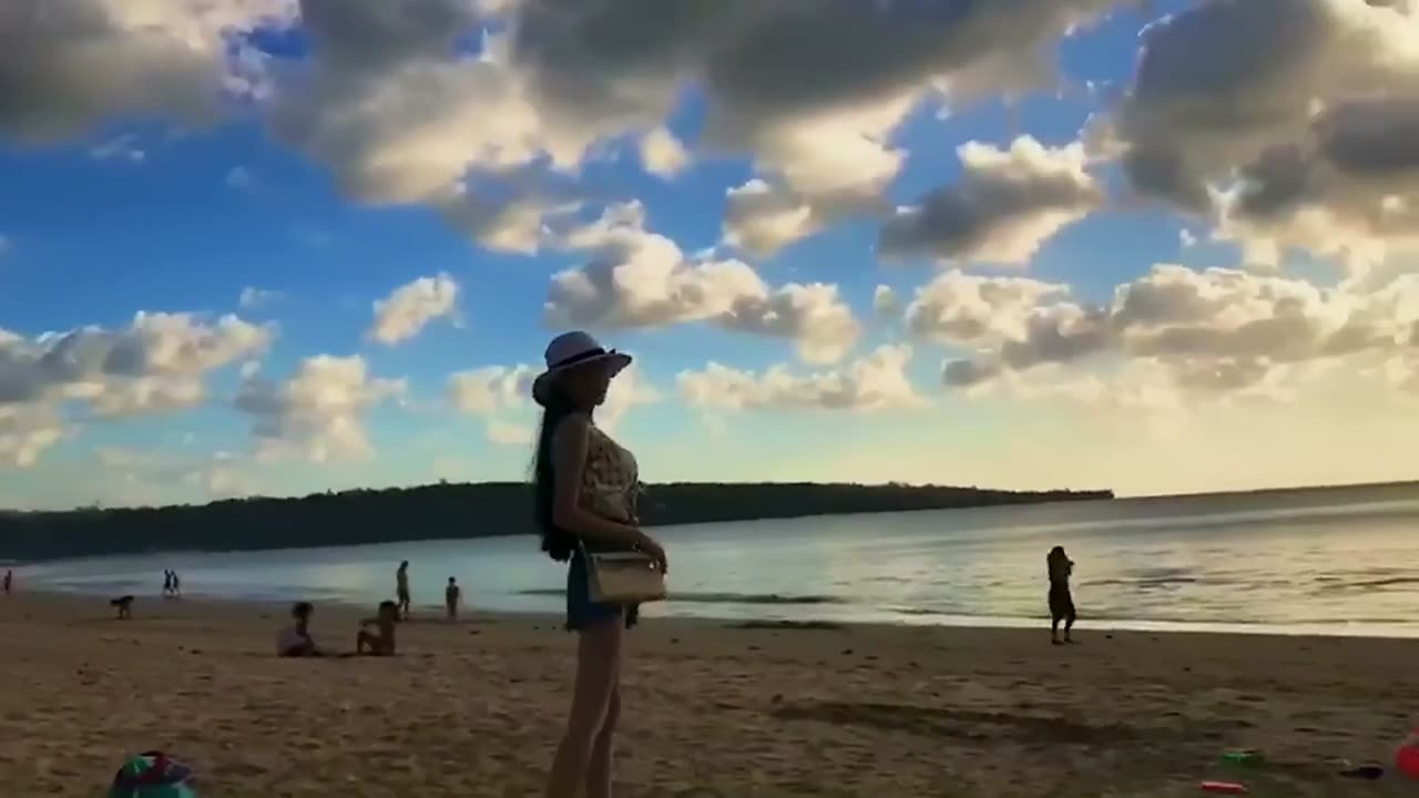 Blue Sky and White Cloud Beauty