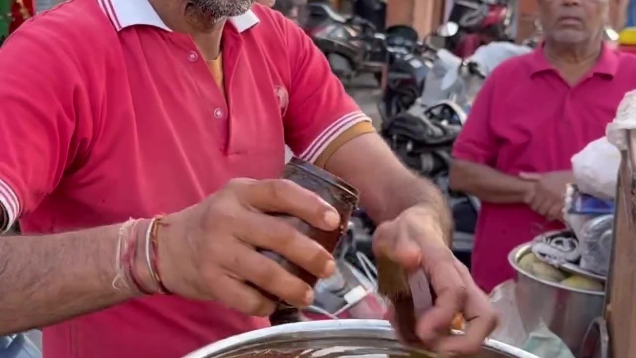 Dancing Gol Gappe In India