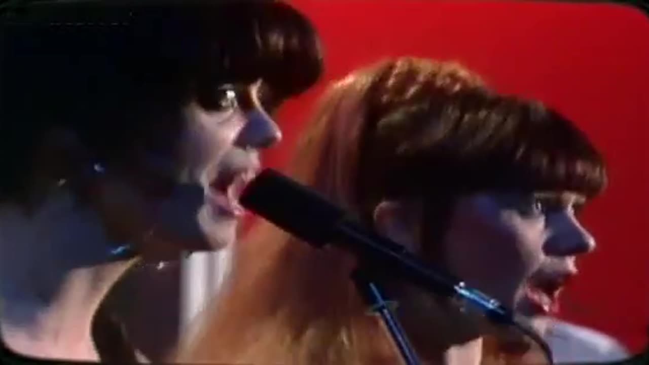 B52s - Dirty Back Road (LIVE 1980)