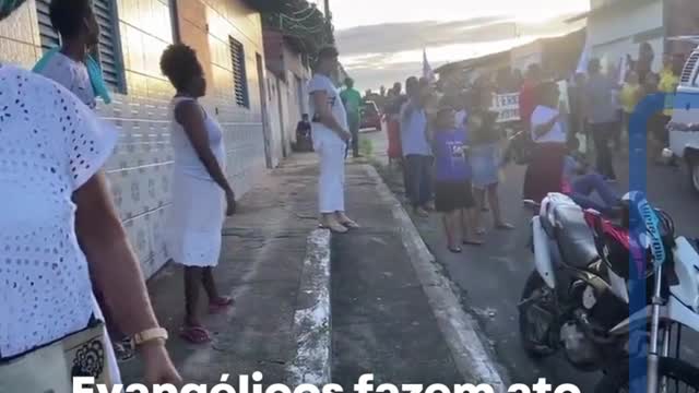 Evangélicos fazem ato de intolerância religiosa em frente a Casa de Axé em São Luís