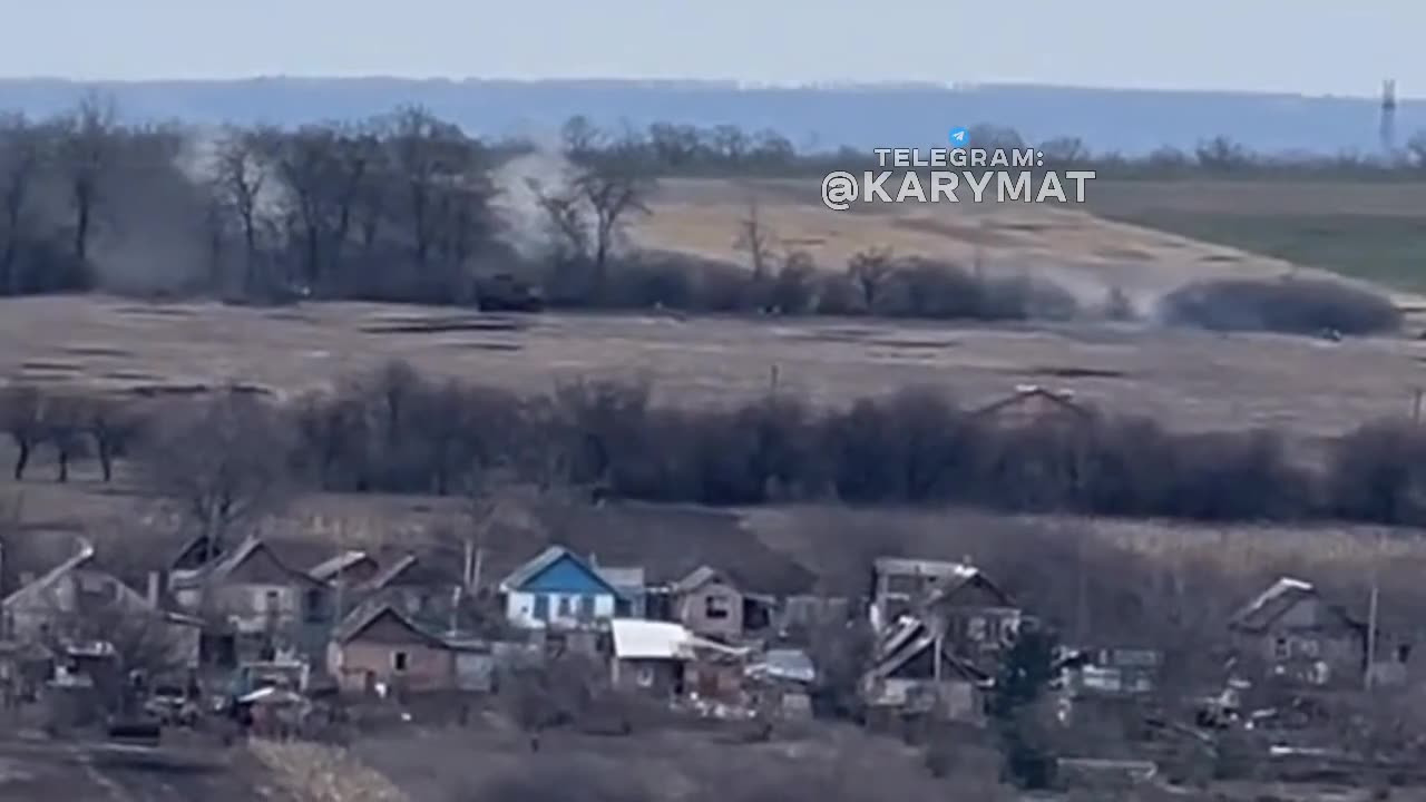 Epic footage of the battle between MRAP MaxxPro and the Russian military entrenched in a trench