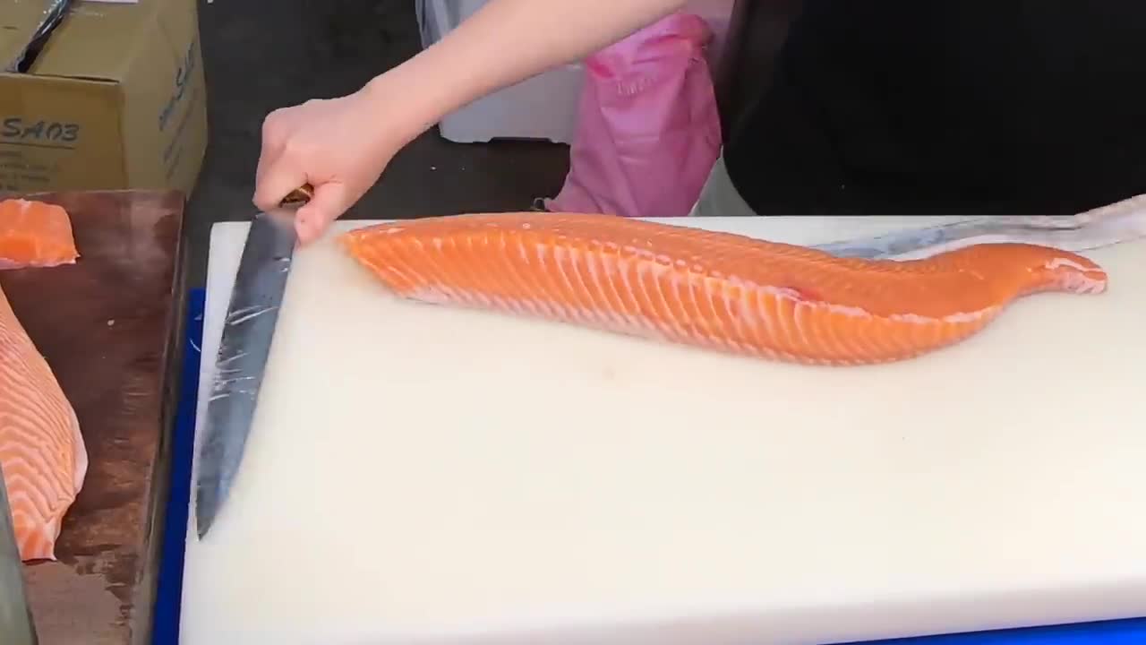 How To Fillet a Whole Salmon | Sashimi & Sushi -Taiwanese street food