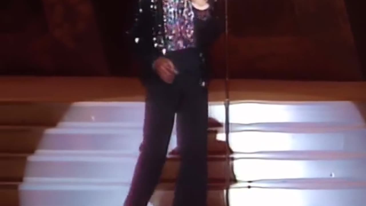 Michael Jackson first ever moonwalk