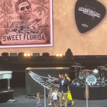 Crowd Goes Bananas When Ron DeSantis Makes Surprise Appearance At Lynyrd Skynyrd Concert - 'USA USA'