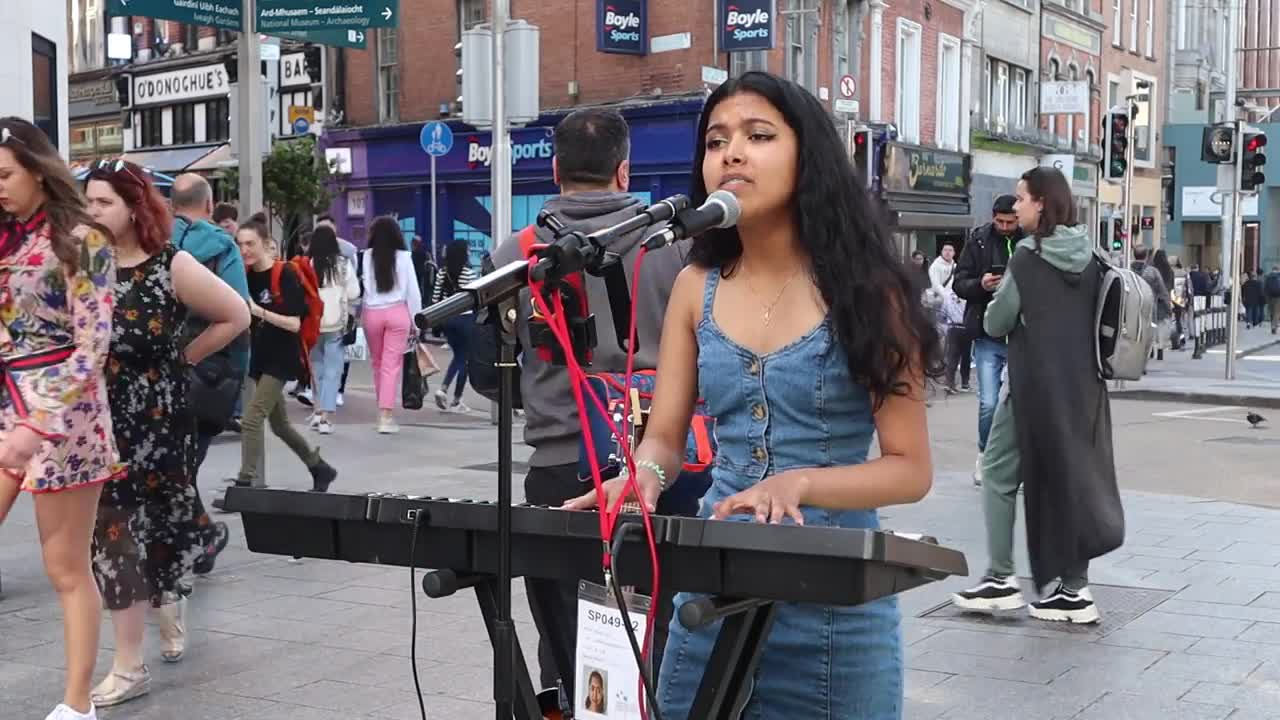 "Blinding Lights" on Grafton Street with Brinda Irani. (The Weeknd) cover.