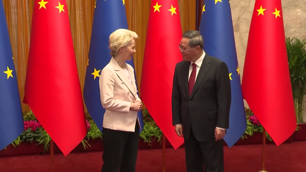 EU chief meets with Chinese Premier for diplomatic talks