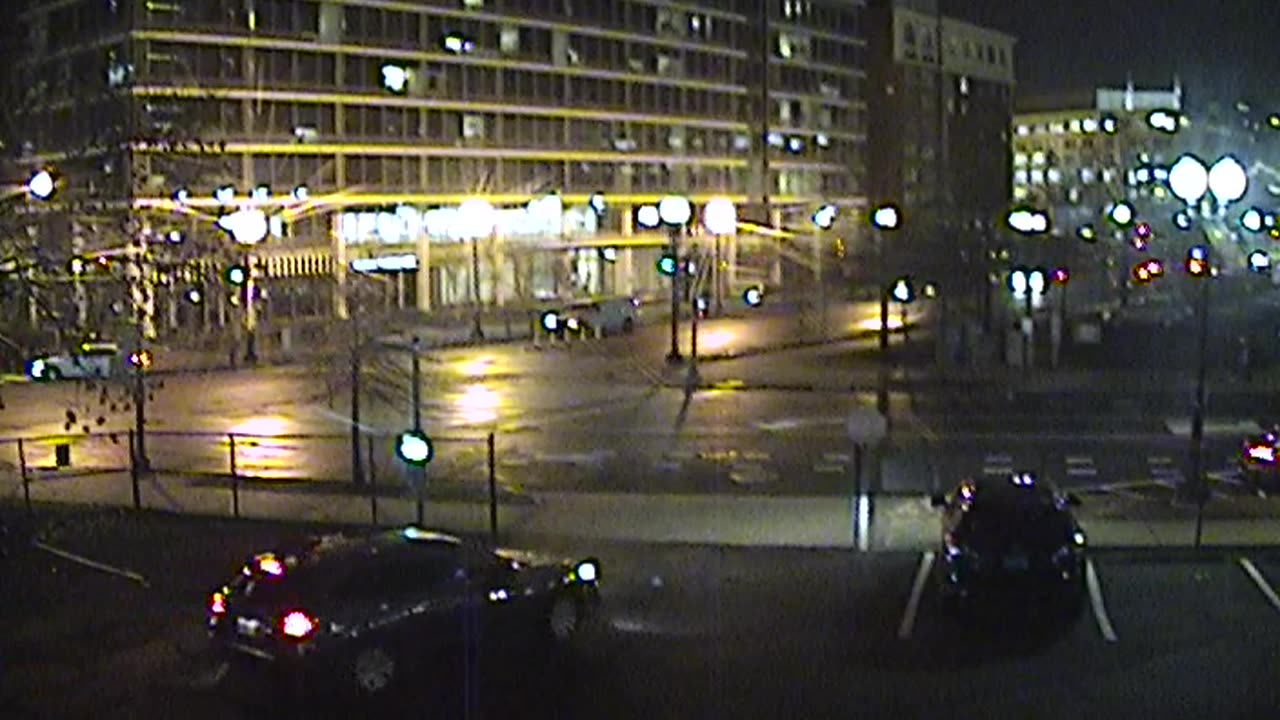 1901LOTS00Lot11SenateParking_2021-01-05_18h07min51s240ms.mp4