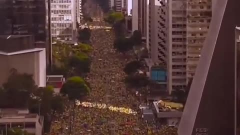 The press tries to hide the biggest demonstration in Brazil calling for Lula's impeachment