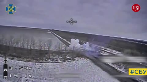 MOMENT KAMIKAZE DRONE DESTROYS RUSSIAN'S MODERN TOS-1A-SOLNTSEPYOK-FLAMETHROWER SYSTEM