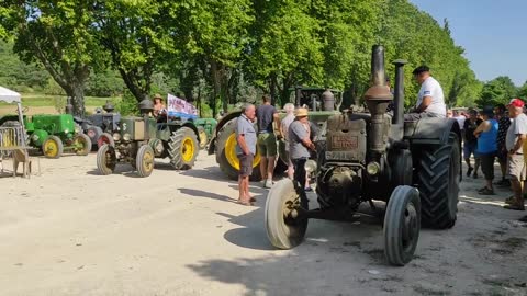 Les tracteurs font du bruit à Malaucène