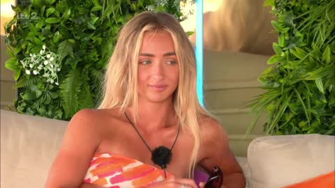 LOVE ISLAND S10 E52 - Abi FRIENDZONED & Scott DUMPED