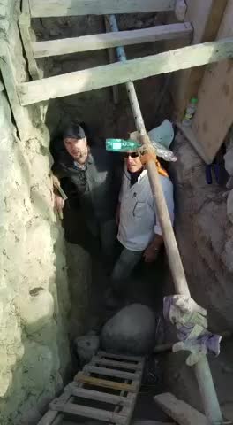 Dr. Haim Cohen at a tranche in Kursi Beach excavations