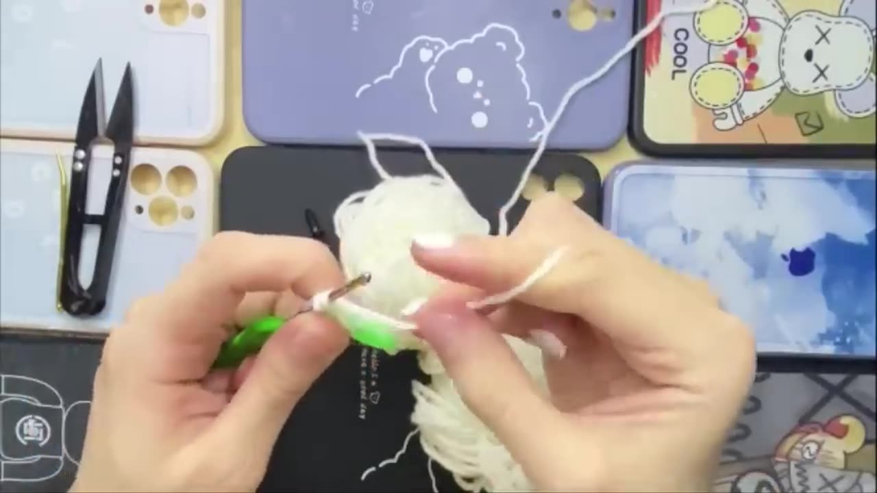 CROWD ERUPTS as Jim Jordan Drives Wray to SH0CKING ‘charging Strzok’ decision…Clinton cries