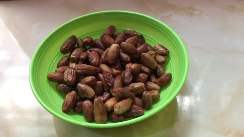 Dates syrup diy as good as maple syrup