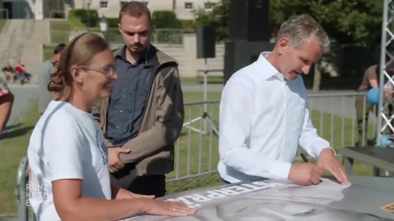 Höcke vs penetrante Ronzheimer Zecke - Das ist einfach so gut 🤣