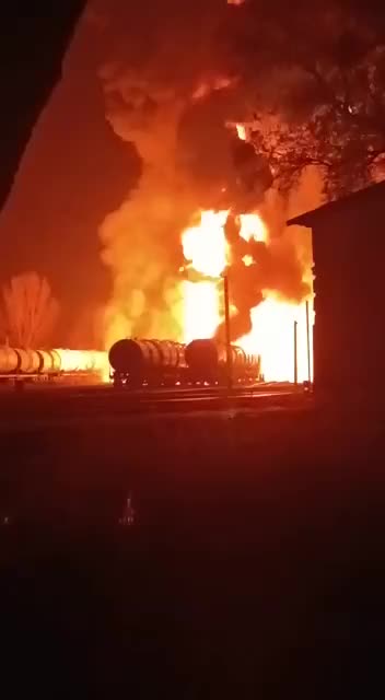 Oil Tankers in Occupied Dontesk are Burning After HIMARs Strikes