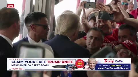 Trump makes a pit stop for cheesesteaks