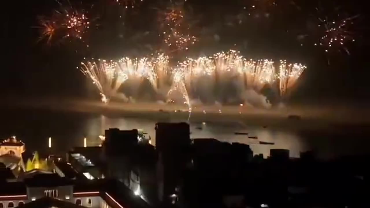 Stunning visuals of #DevDeepawali from Kashi