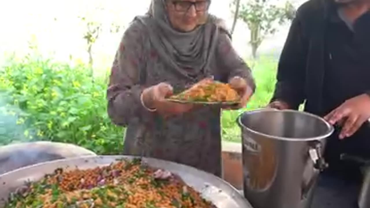 Granny making Chickpeas Patti's