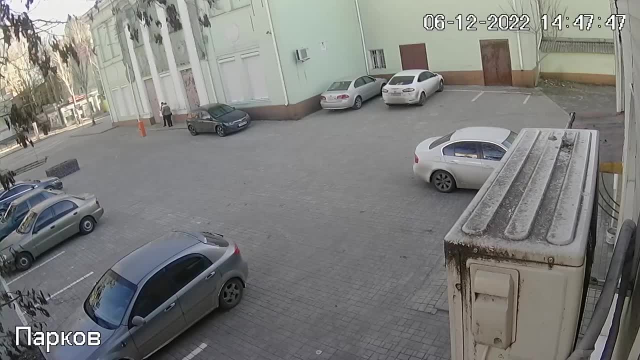 The moment a Ukrainian projectile arrives at the Donetsk City Youth Center