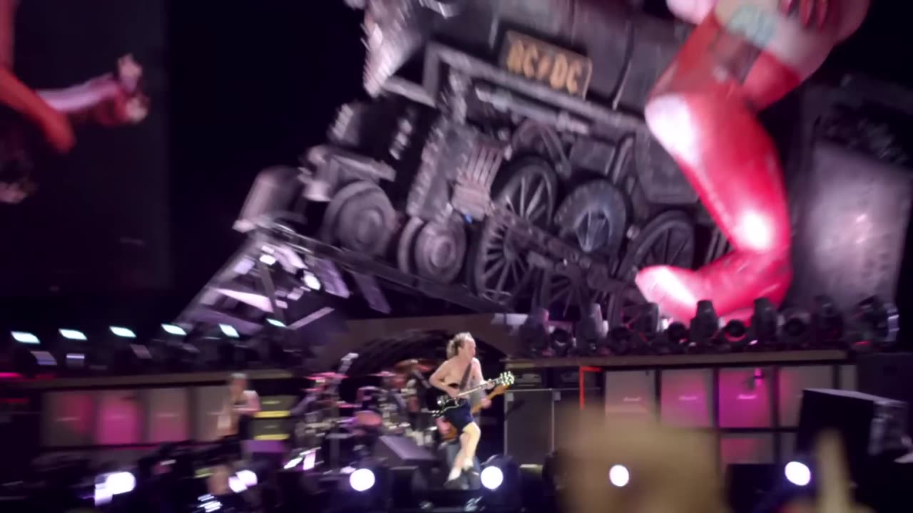 AC-DC - Whole Lotta Rosie (Live At River Plate, December 2009)