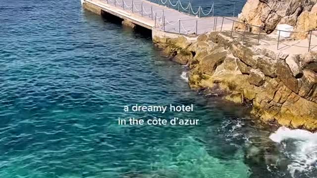a dreamy hore,in the côte daze