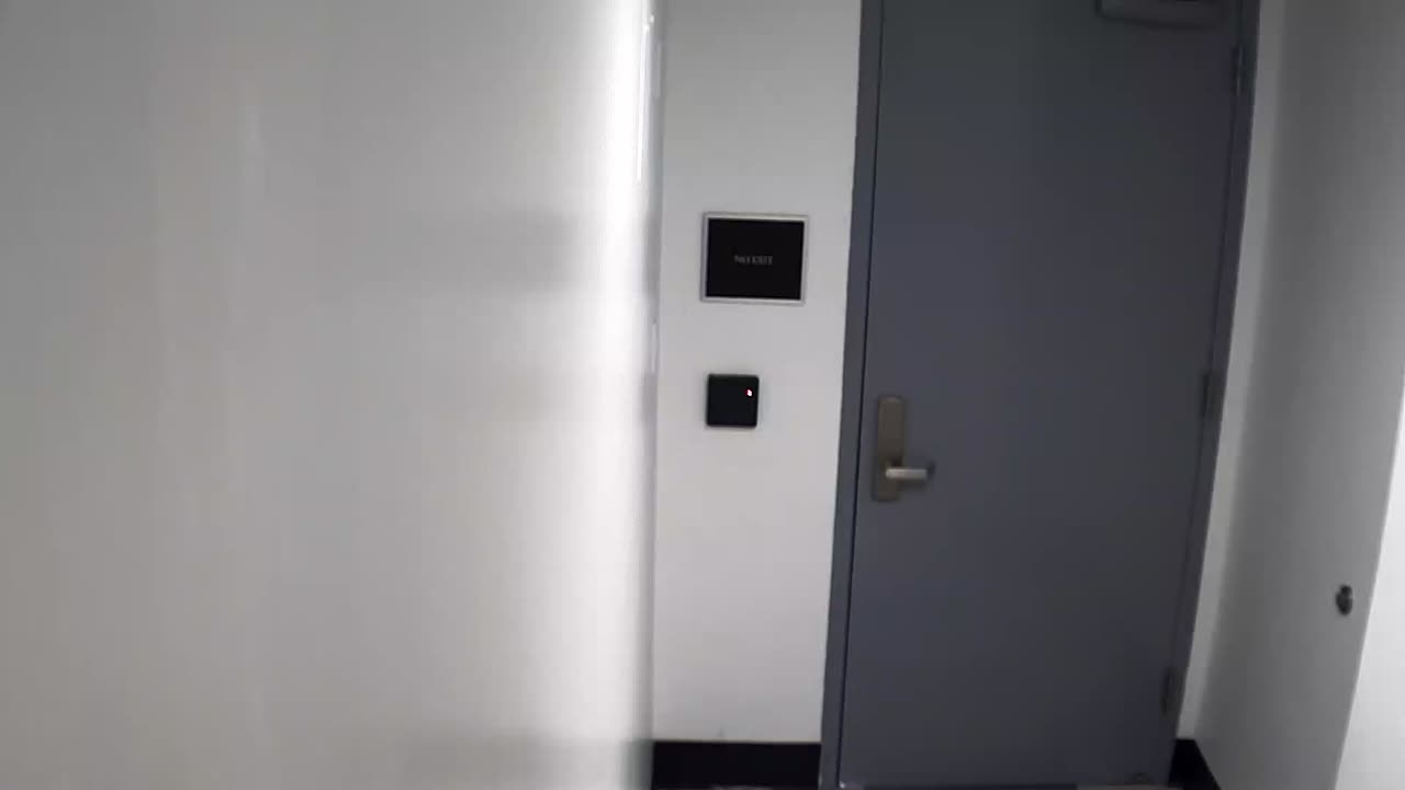 6144RHOBG2G201ABStairwayLobbyEntry_2021-01-06_07h40min01s970ms.mp4