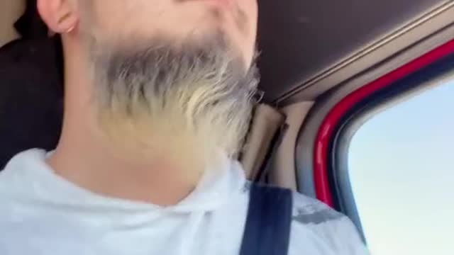After driving for a long time, move your shin truck driver