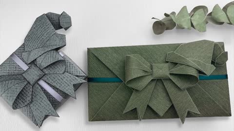 DIY Gift Wrapping - Christmas Gift Wrapping With Origami Bow