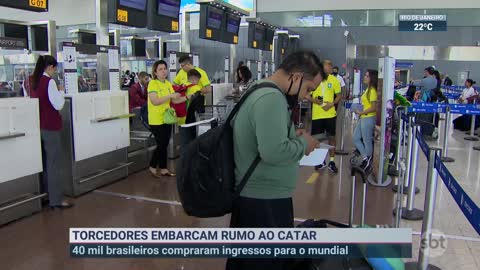 Torcedores brasileiros embarcam rumo ao Catar | SBT Brasil (18/11/22)