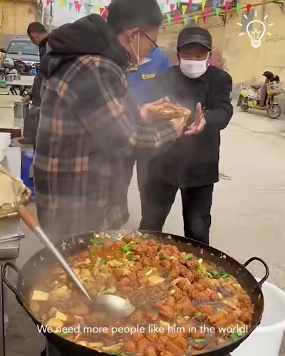 This man feeds people in need!